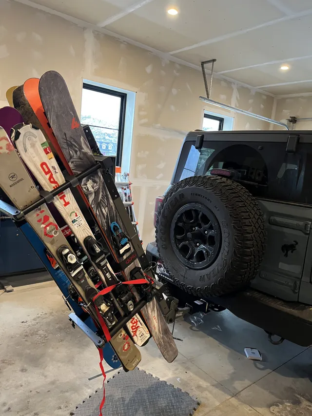 Buzz rack tilted down on ford bronco ski rack
